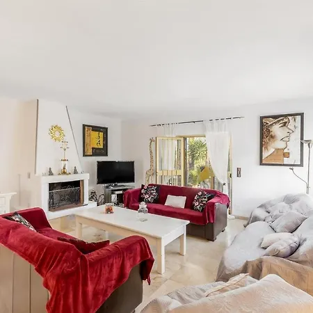 For Rent In Nyaraló *