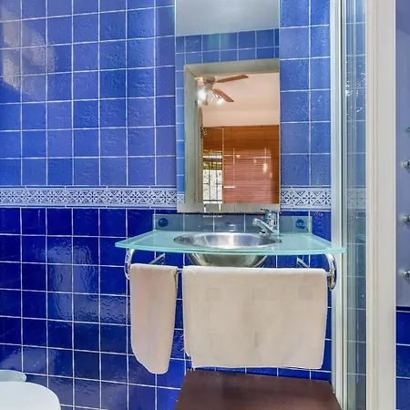 For Rent In Σπίτι διακοπών *
