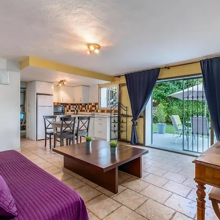 بيت للعطل For Rent In *