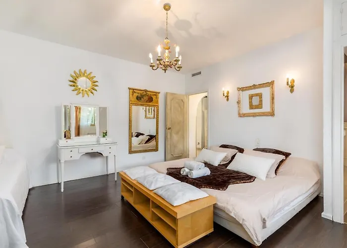 For Rent In Marbella